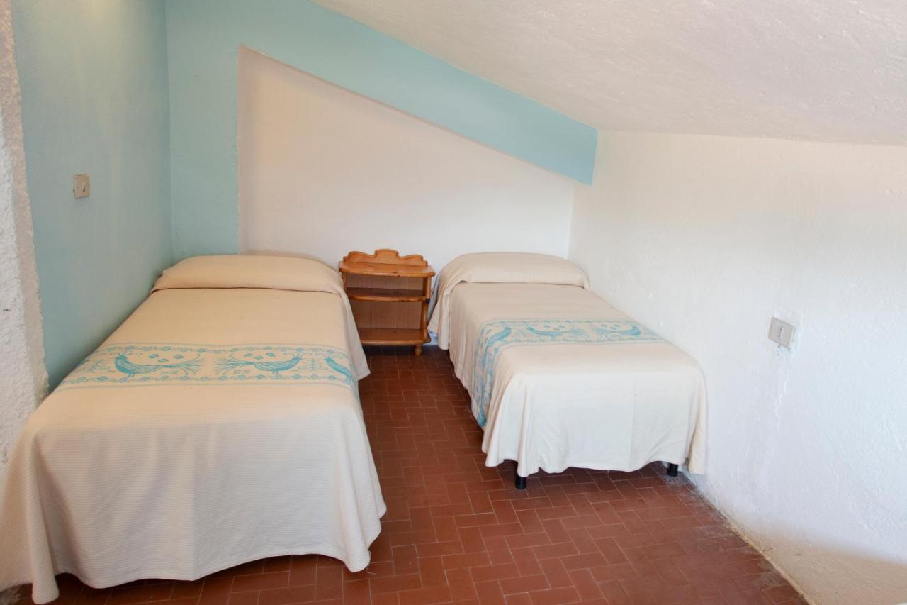 Hotel Al Faro San Teodoro  Eksteriør bilde